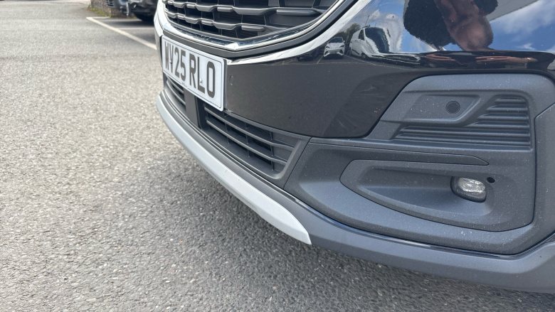 Ford Transit Connect 250 L2 Petrol 1.5 EcoBoost PHEV 150 Active FlexCab Van Auto